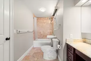 85 E India Row, Boston, MA 02110 - Photo 15