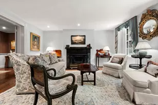 13 W Cedar St, Boston, MA 02108 - Photo 9