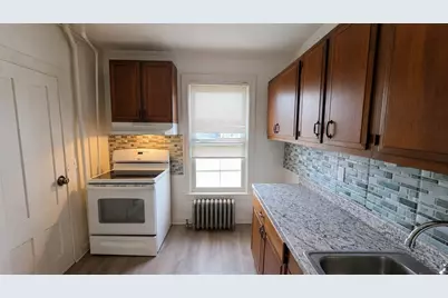16 Bellevue St, Worcester, MA 01609 - Photo 11