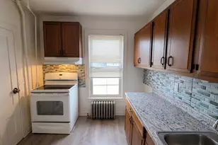 16 Bellevue St, Worcester, MA 01609 - Photo 11