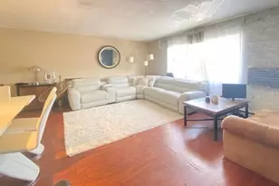 7 Weld St, Framingham, MA 01702 - Photo 3