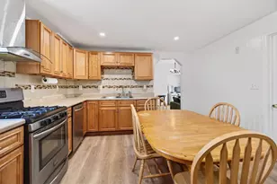 16 Florence St, Somerville, MA 02145 - Photo 3