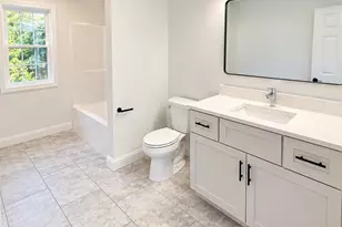 39 Lincoln St, Webster, MA 01570 - Photo 9