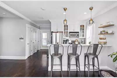 174 W 9th St #3, Boston, MA 02127 - Photo 5