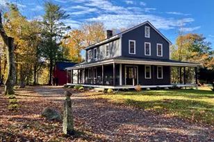 35 West St, Petersham, MA 01366 - Photo 1