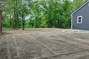 35 West St, Petersham, MA 01366 - Photo 15