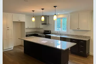 35 West St, Petersham, MA 01366 - Photo 3