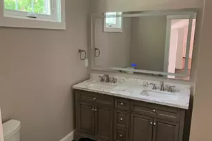 35 West St, Petersham, MA 01366 - Photo 15
