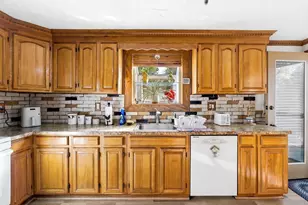 33 Quincy St, Holbrook, MA 02343 - Photo 23