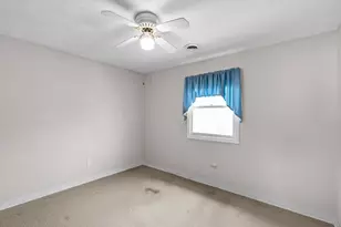 70 North Ct, Fall River, MA 02720 - Photo 9