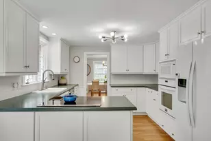 8 Hawthorne, Winchester, MA 01890 - Photo 9