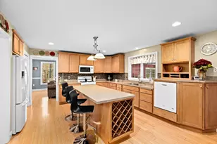 13 King Philip Way, Freetown, MA 02717 - Photo 9