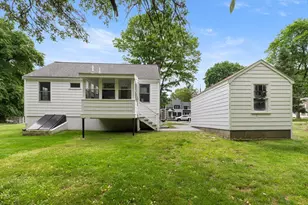 84 Crest Rd, Lynnfield, MA 01940 - Photo 5