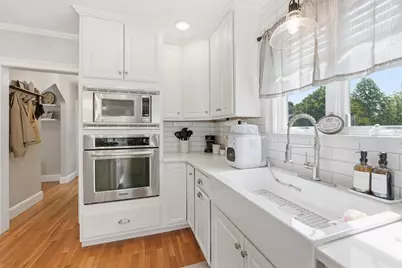 16 Bay State Road, Worcester, MA 01606 - Photo 21