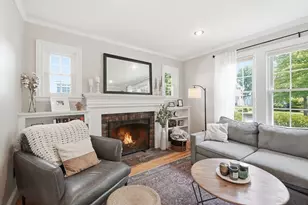 16 Bay State Rd, Worcester, MA 01606 - Photo 9
