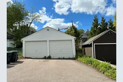 1517 Centre St, Boston, MA 02132 - Photo 3
