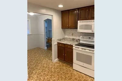 1517 Centre St, Boston, MA 02132 - Photo 21