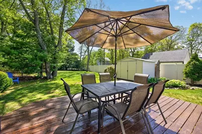 17 Suncrest Dr, Falmouth, MA 02536 - Photo 5