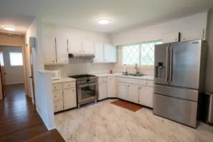 390 Upland St, New Bedford, MA 02745 - Photo 3