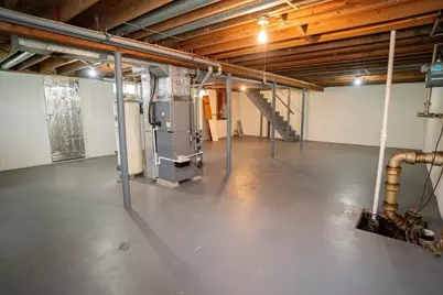 390 Upland Street, New Bedford, MA 02745 - Photo 9