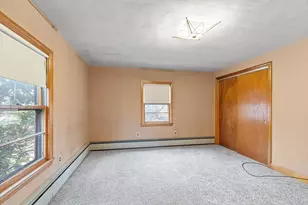 1064 Lakeview Ave, Dracut, MA 01826 - Photo 9