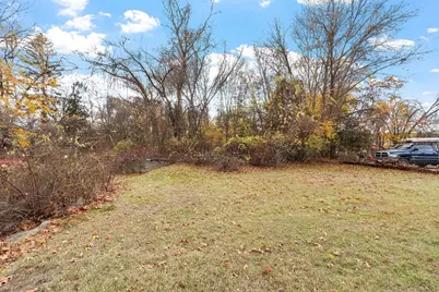 1064 Lakeview Ave, Dracut, MA 01826 - Photo 7
