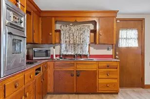 1064 Lakeview Ave, Dracut, MA 01826 - Photo 27
