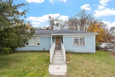 1064 Lakeview Ave, Dracut, MA 01826 - Photo 3