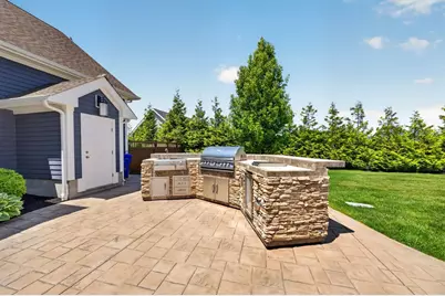 70 Sycamore Ln, Westport, MA 02790 - Photo 7