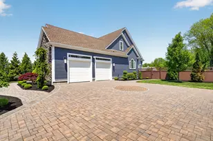 70 Sycamore Ln, Westport, MA 02790 - Photo 3