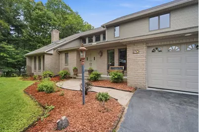 27 Lady Slipper Cir, Westfield, MA 01085 - Photo 5