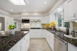 27 Lady Slipper Cir, Westfield, MA 01085 - Photo 11