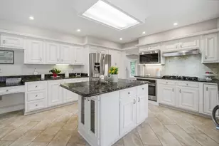 27 Lady Slipper Cir, Westfield, MA 01085 - Photo 9