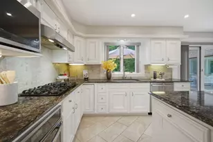 27 Lady Slipper Cir, Westfield, MA 01085 - Photo 13