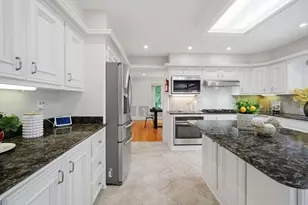 27 Lady Slipper Cir, Westfield, MA 01085 - Photo 13