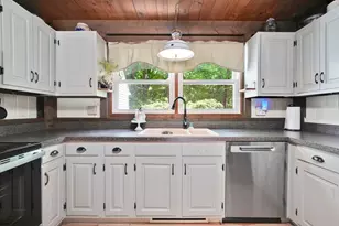 567 Loomis St, Westfield, MA 01085 - Photo 11