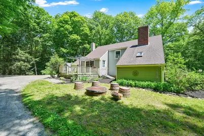 567 Loomis St, Westfield, MA 01085 - Photo 5