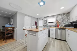 26 16th, Haverhill, MA 01830 - Photo 9