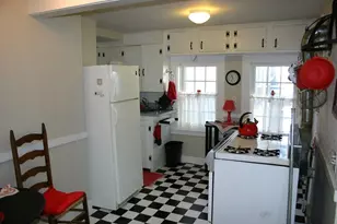 905 Washington St, Holliston, MA 01746 - Photo 1