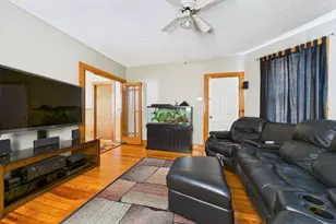 131 Whitman St, New Bedford, MA 02745 - Photo 9
