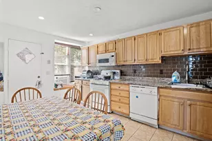 95 Florida St, Boston, MA 02124 - Photo 9