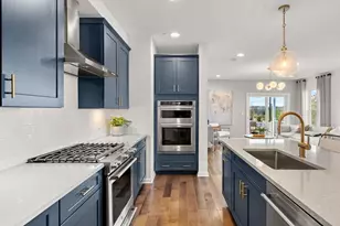 68 E Pt Dr, East Providence, RI 02916 - Photo 5
