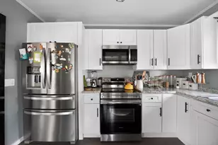 32 Grant Ave, Brockton, MA 02301 - Photo 17