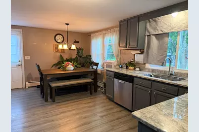 185 Chudy St, Palmer, MA 01080 - Photo 9
