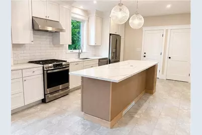 35 Hall Ave #35, Watertown, MA 02472 - Photo 5