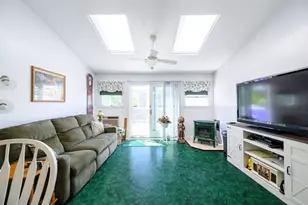 463 E 6th St, Boston, MA 02127 - Photo 9