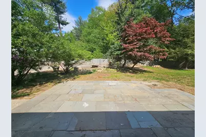 37 Fairchild Dr, Holden, MA 01520 - Photo 5