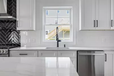 188 St Louis Avenue, Woonsocket, RI 02895 - Photo 9