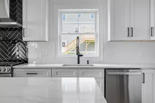 188 St Louis Ave, Woonsocket, RI 02895 - Photo 9