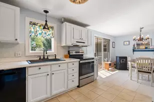 84 Alvord St, South Hadley, MA 01075 - Photo 9